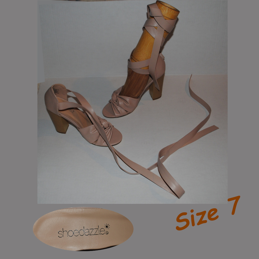 SHOEDAZZLE Lt. Taupe 4" Block Heel Gladiators Sz 7
